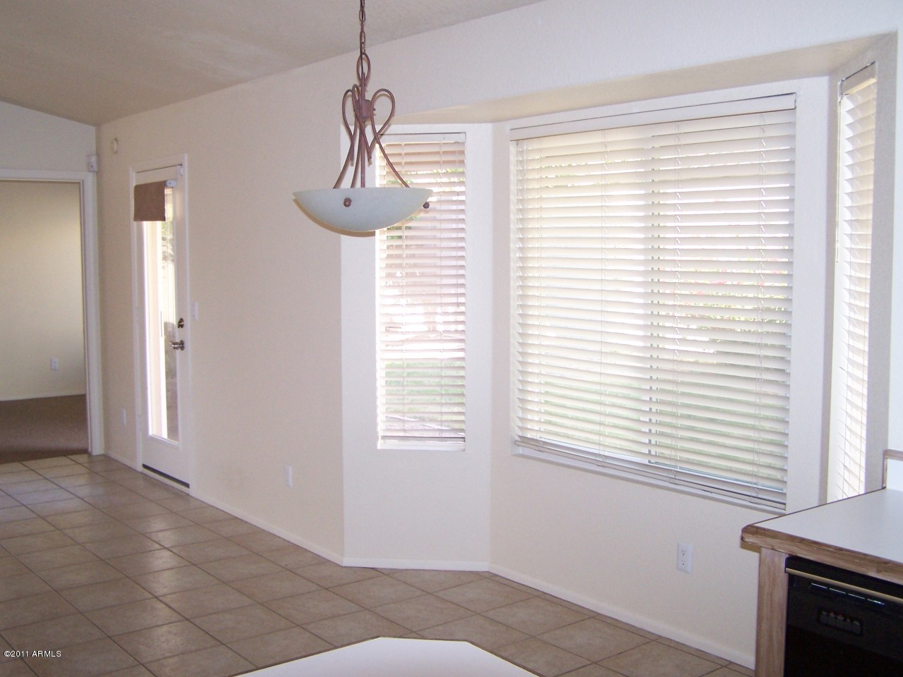 4128 East Frye Road Phoenix, AZ 85048 - Photo 3 of 5 Bay Window off Eat in Kitchen