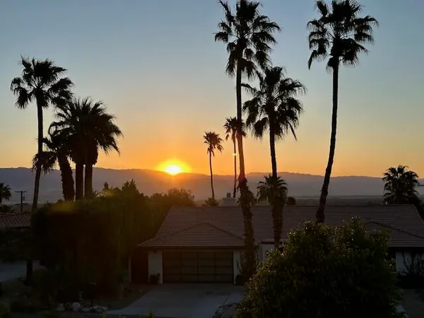 $6,000 | 901 West VÃa Livorno, Palm Springs, CA 92262