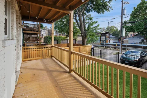 $440,000 | 2617 West Leland Avenue, Unit 1, Chicago, IL 60625