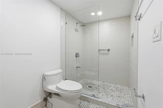 $5,000 | 101 Ocean Ln Drive, Unit 108, Key Biscayne, FL 33149