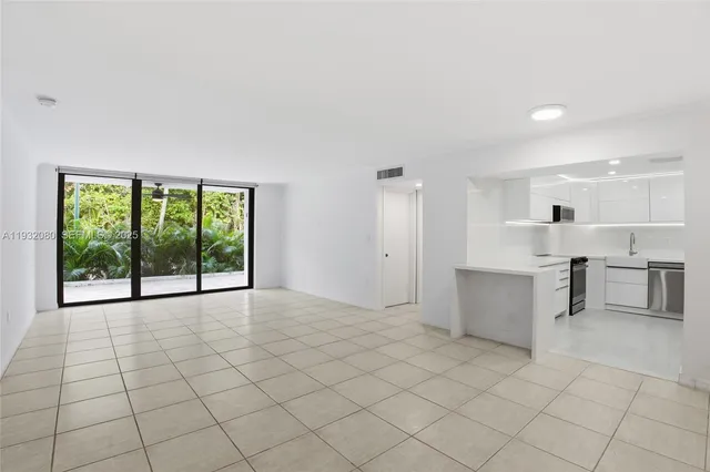 $5,000 | 101 Ocean Ln Drive, Unit 108, Key Biscayne, FL 33149