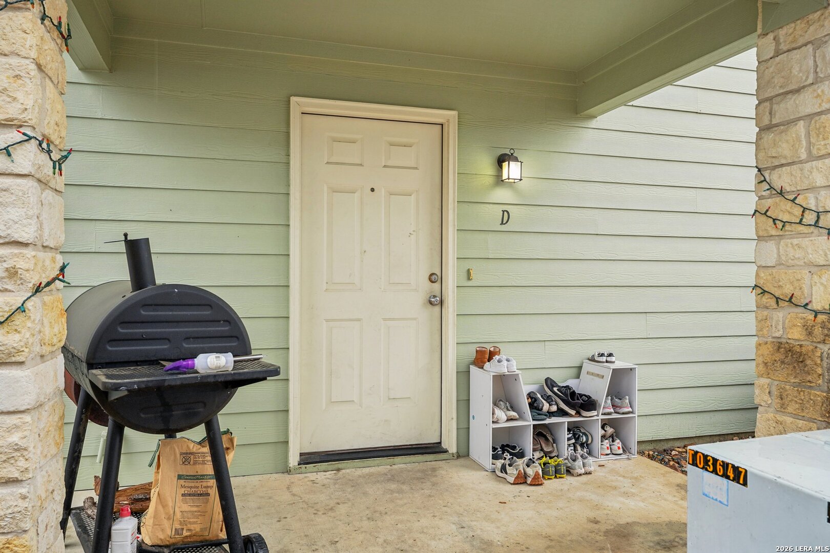 2312 Sailing Way, Unit D Kerrville, TX 78028 - Photo 3 of 25 a view of entryway with seating