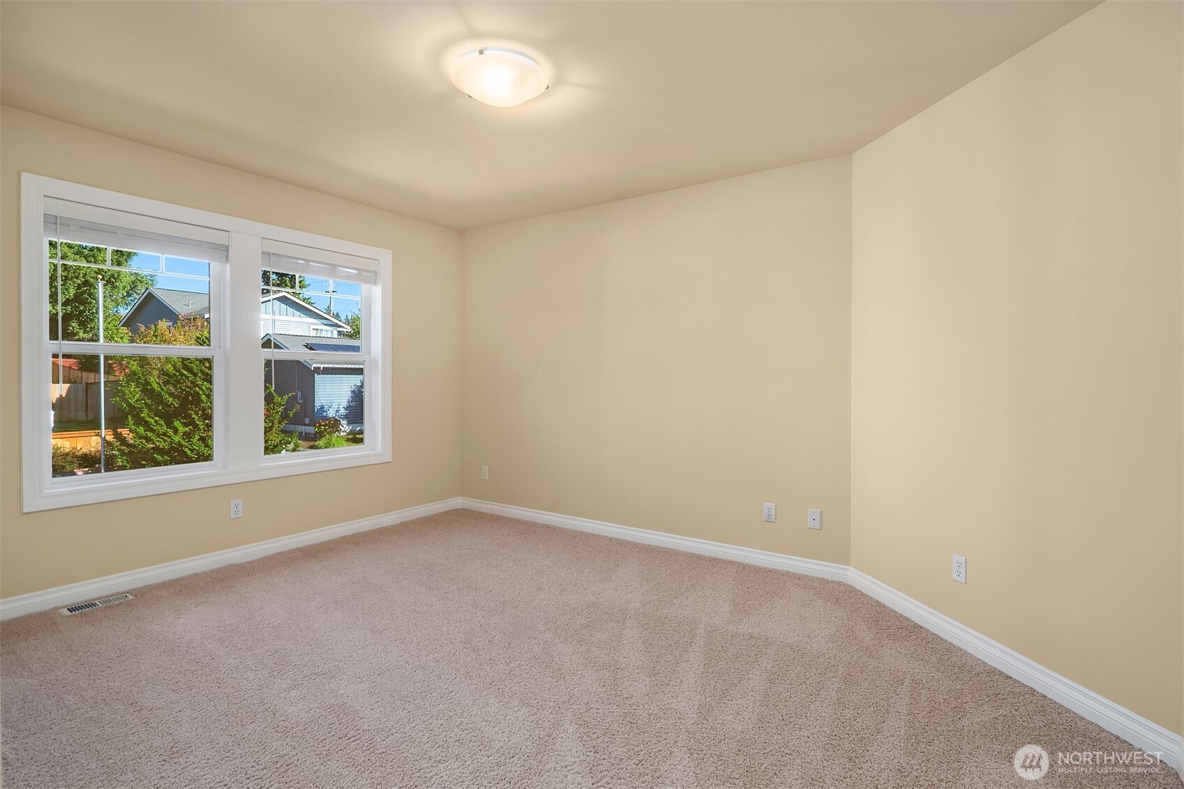 9815 224th Street Southwest Edmonds, WA 98020 - Photo 32 of 38 Gallery Image 32