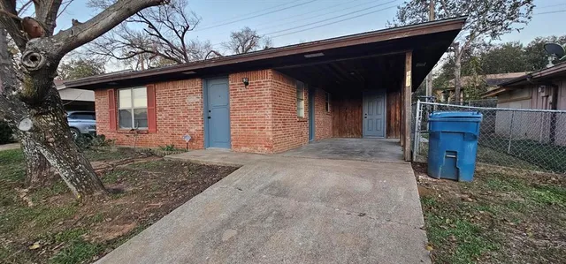 $1,350 | 217 Fireside Village Drive, Keene, TX 76059
