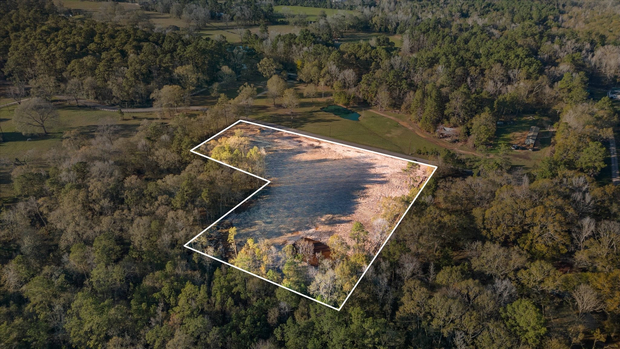 628 County Road 377 Cleveland, TX 77327 - Photo 2 of 10