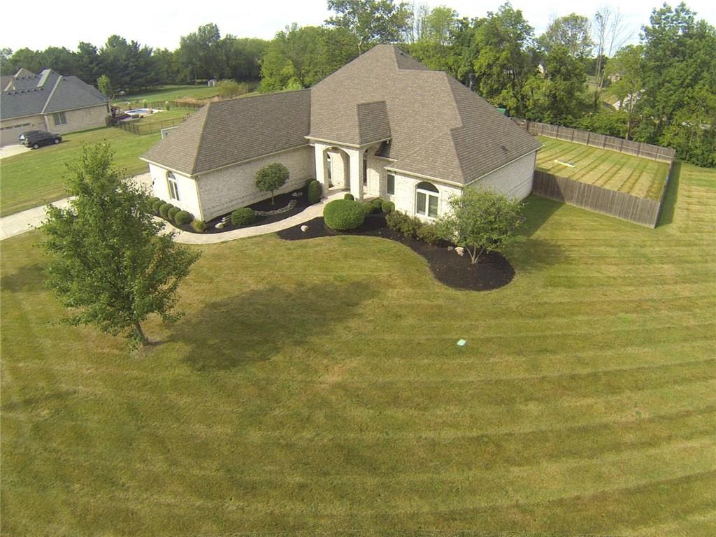 6104 Hickory Road Indianapolis, IN 46259 - Photo 2 of 24