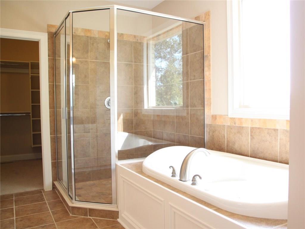 6104 Hickory Road Indianapolis, IN 46259 - Photo 14 of 24
