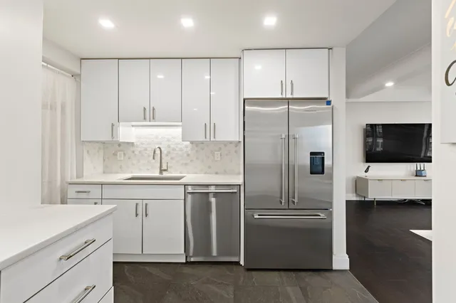 $3,500,000 | 10 West 86th Street, Unit PH15A | Upper West Side