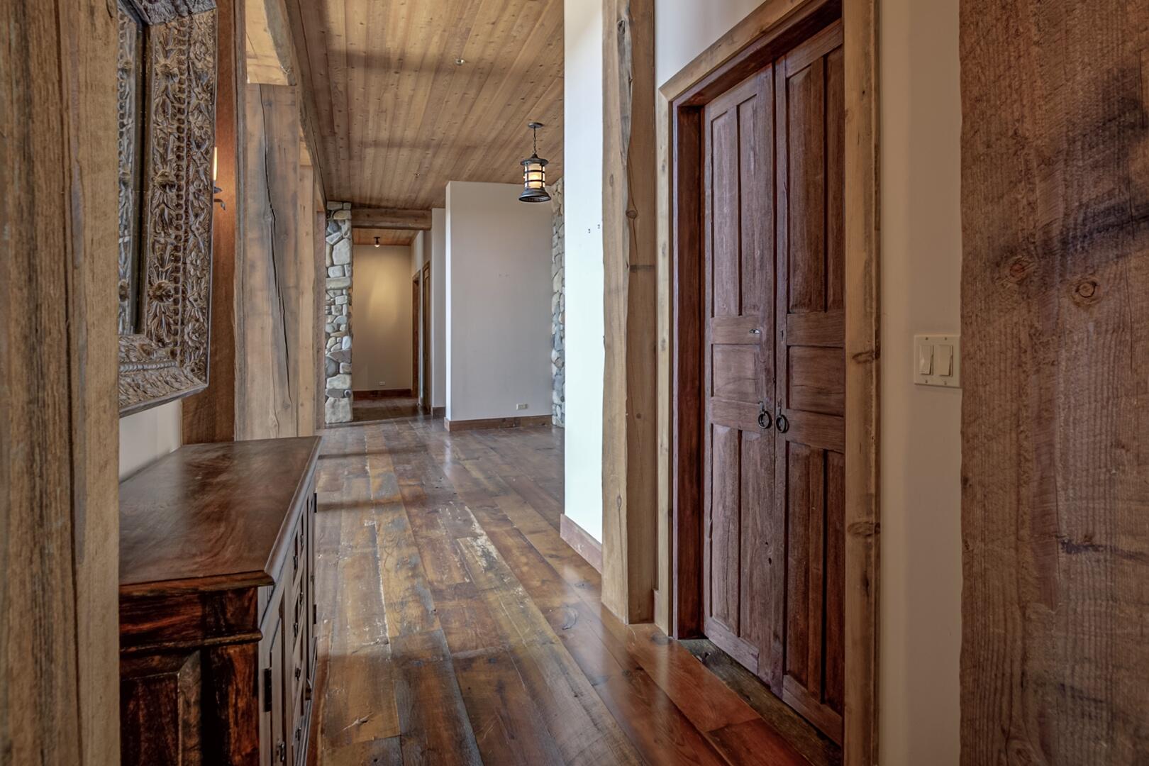2401 East Rim Club Drive Payson, AZ 85541 - Photo 33 of 116 Hallway from kitchen
