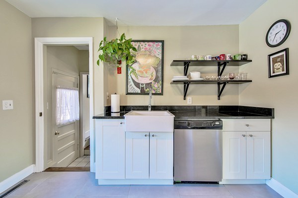 129 Main Street Topsfield, MA 01983 - Photo 6 of 24 Gallery Image 6