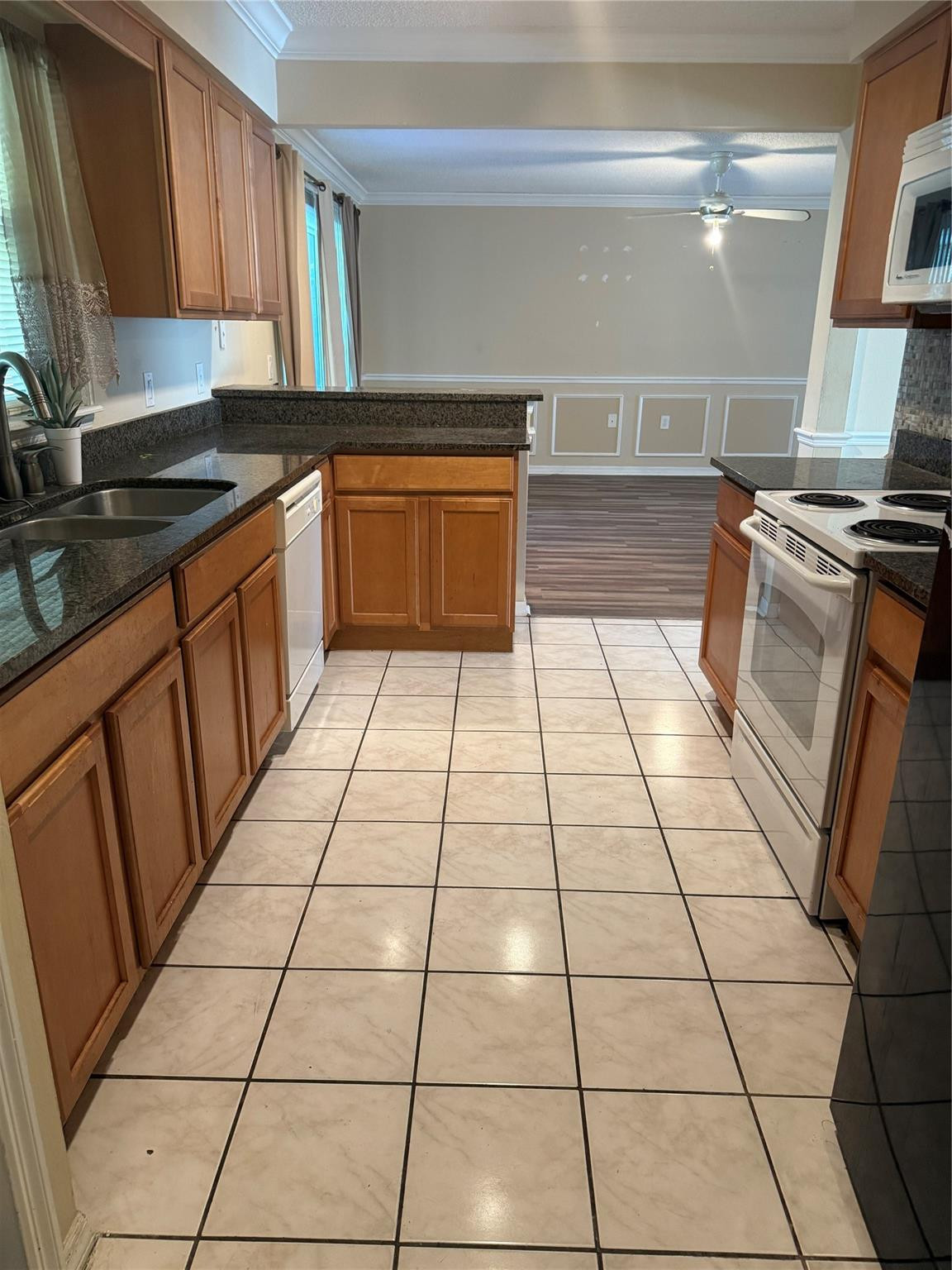 7821 Shellbark Drive Orlando, FL 32818 - Photo 2 of 16 Photo 2