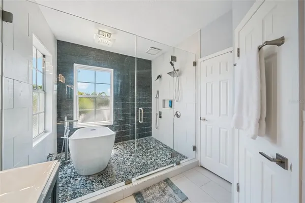 $1,950,000 | 750 Sand Pine Drive Northeast, St. Petersburg, FL 33703