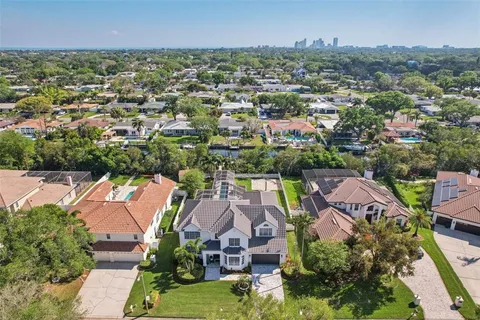 $1,950,000 | 750 Sand Pine Drive Northeast, St. Petersburg, FL 33703
