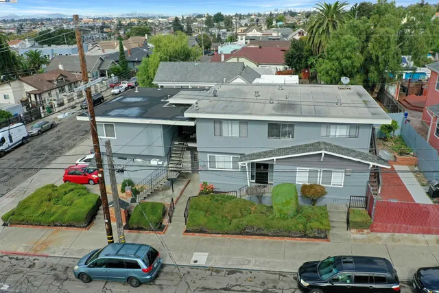 $999,000 | 2105 48th Avenue, Oakland, CA 94601
