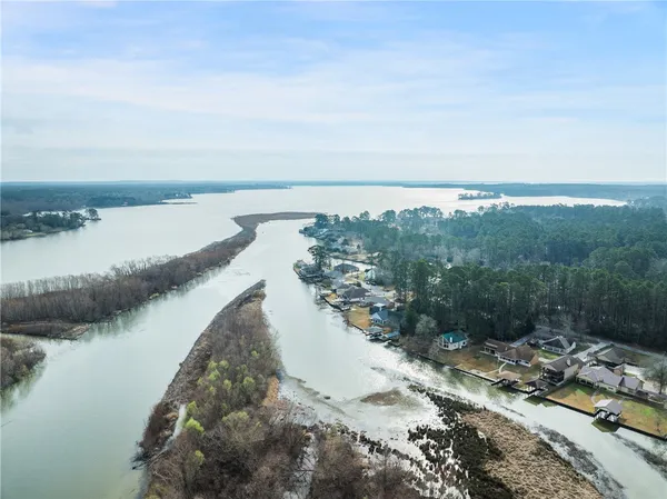 $419,000 | 70 Lakeside Drive, Trinity, TX 75862