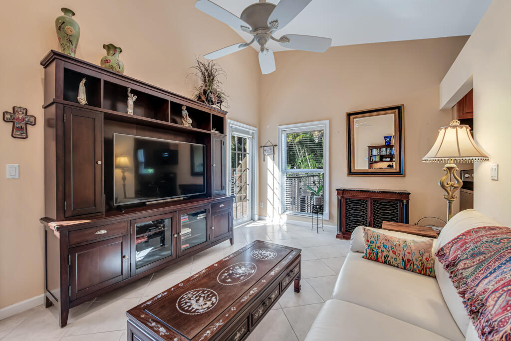 6255 Timberlakes Way Delray Beach, FL 33484 - Photo 11 of 32 11