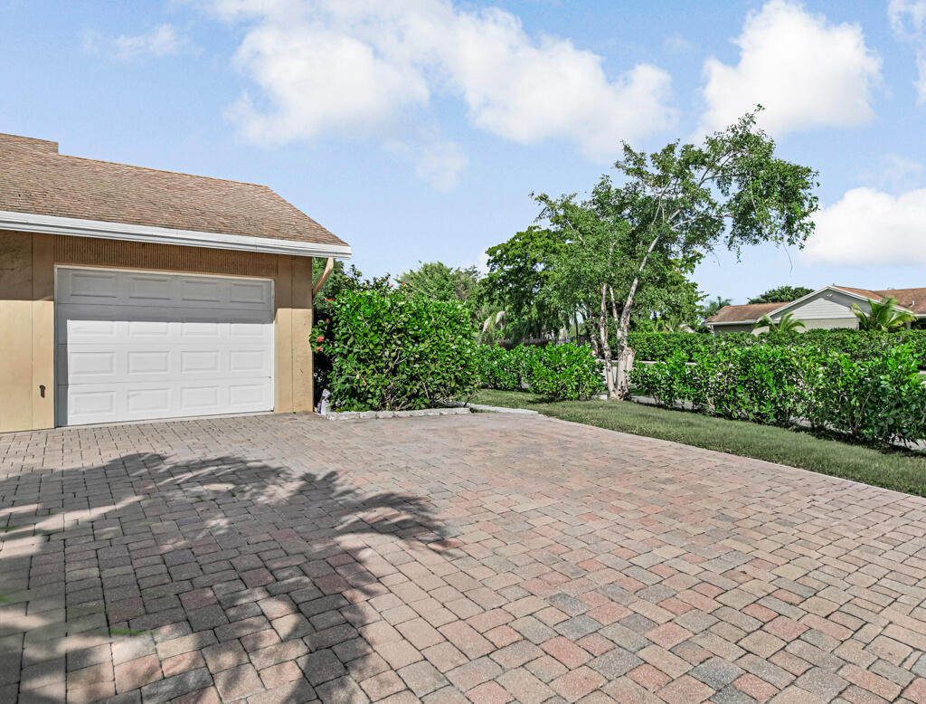 6255 Timberlakes Way Delray Beach, FL 33484 - Photo 4 of 32 04