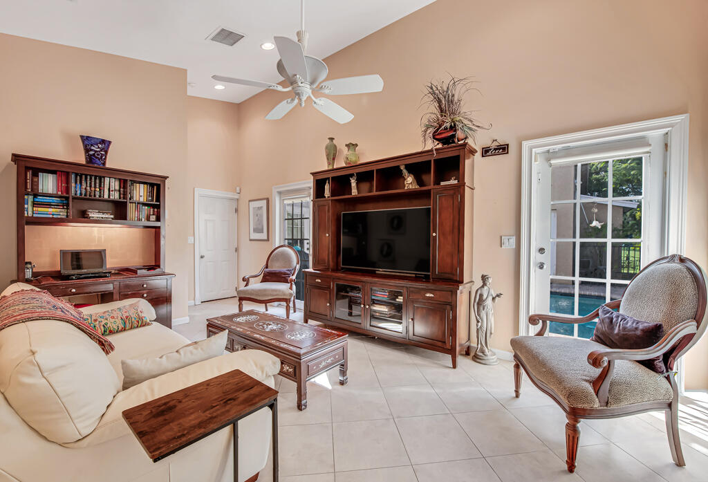 6255 Timberlakes Way Delray Beach, FL 33484 - Photo 10 of 32 10