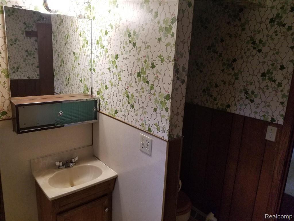 4282 West Dodge Road Clio, MI 48420 - Photo 22 of 36 20181031_130055.jpg