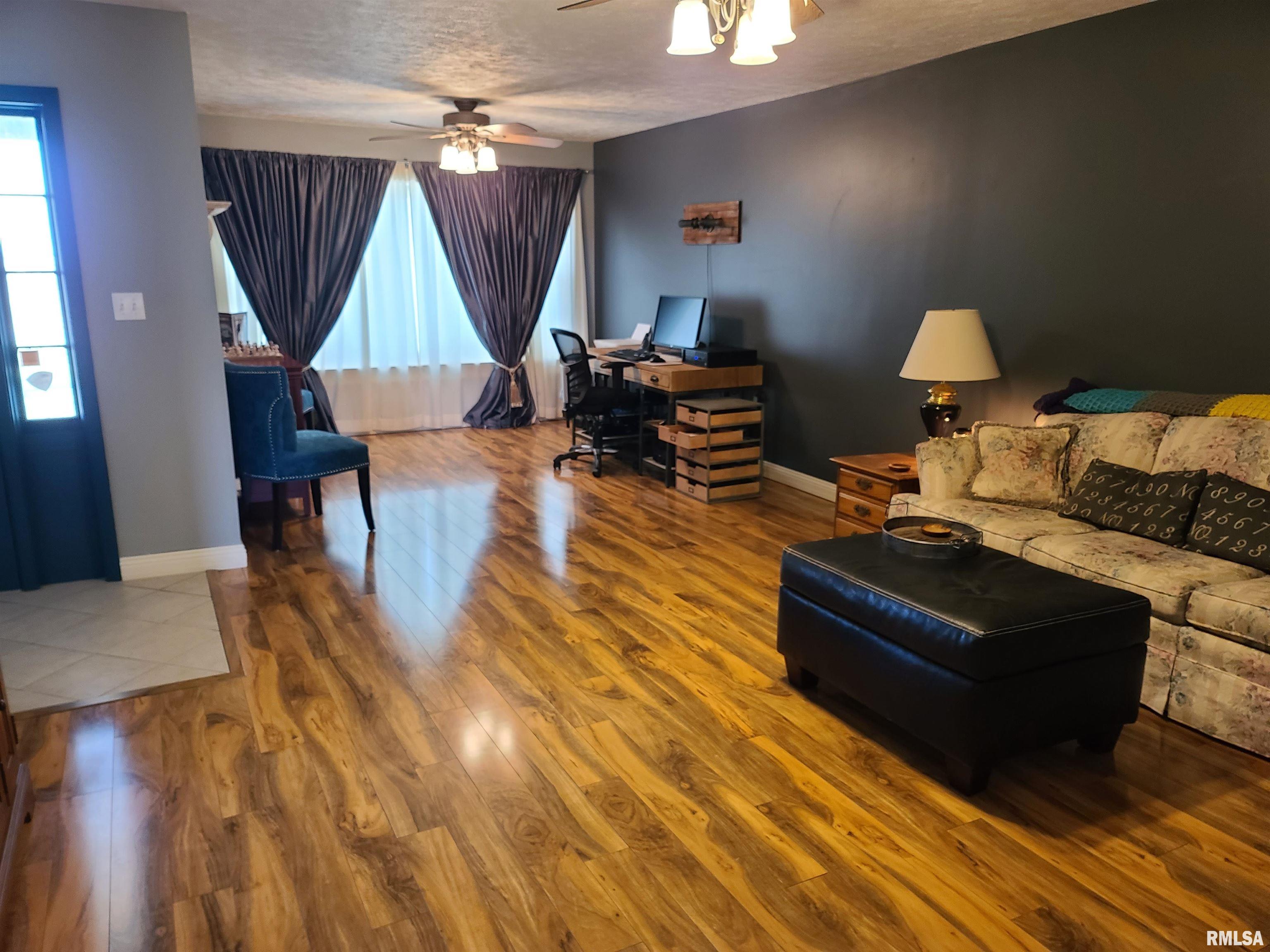 19050 Farmer Road Ridgway, IL 62979 - Photo 3 of 28