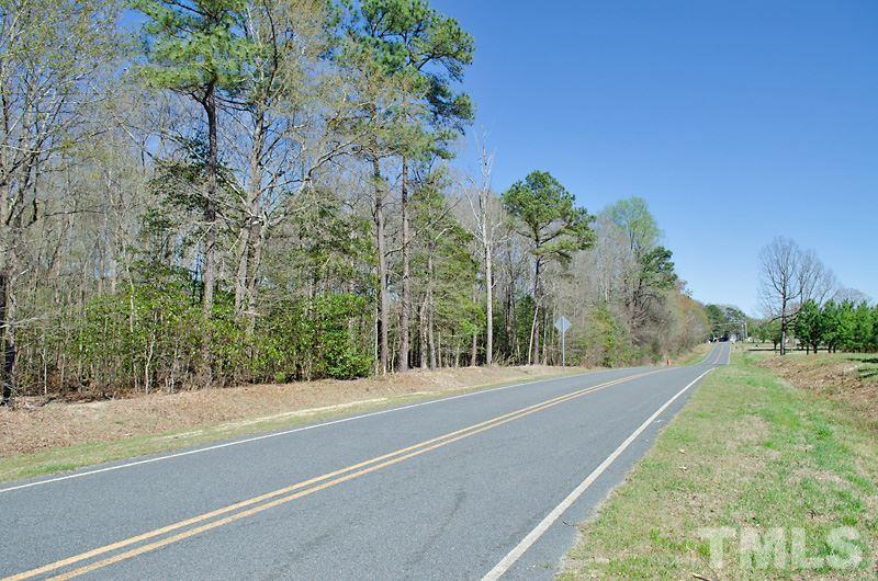 5 C Cobb Road Benson, NC 27504 - Photo 4 of 6