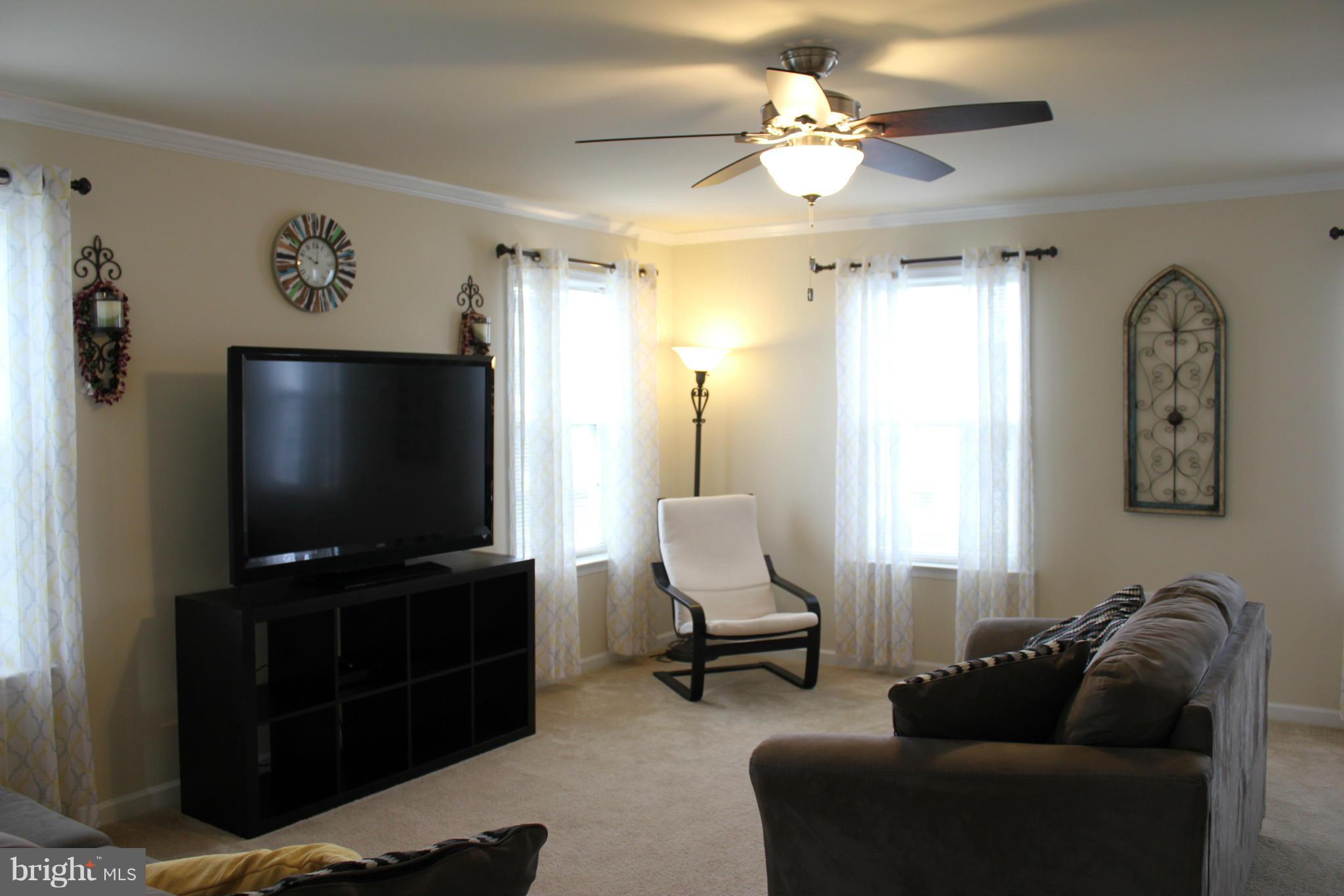 1141 Stallion Street Ranson, WV 25438 - Photo 14 of 27 Living Room