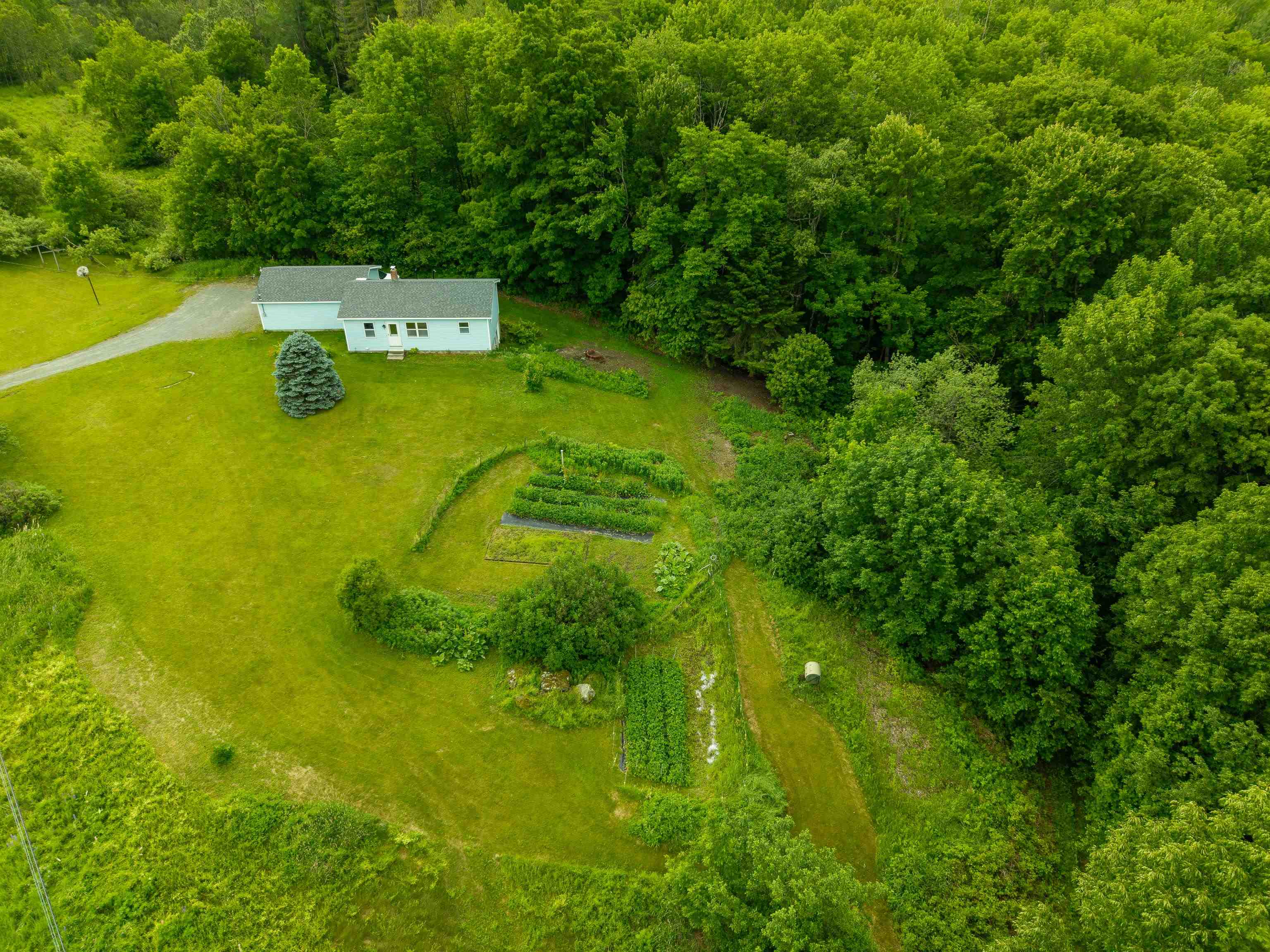4194 Rt 18 Waterford, VT 05819 - Photo 5 of 60