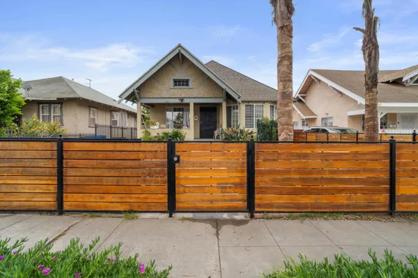 $799,999 | 1320 West 50th Street, Los Angeles, CA 90037