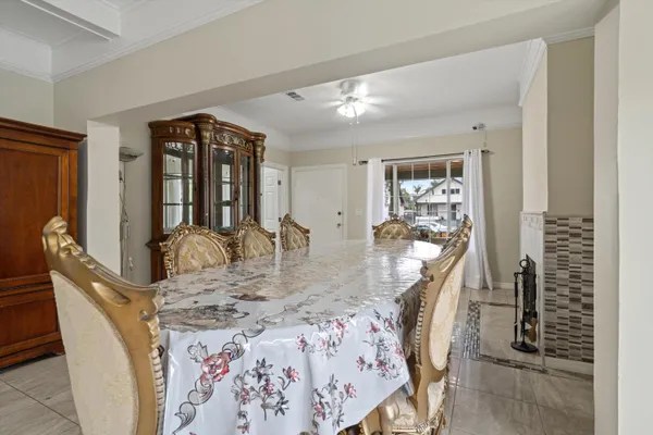 $799,999 | 1320 West 50th Street, Los Angeles, CA 90037
