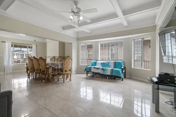 $799,999 | 1320 West 50th Street, Los Angeles, CA 90037