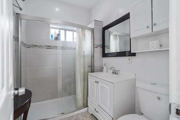 $799,999 | 1320 West 50th Street, Los Angeles, CA 90037