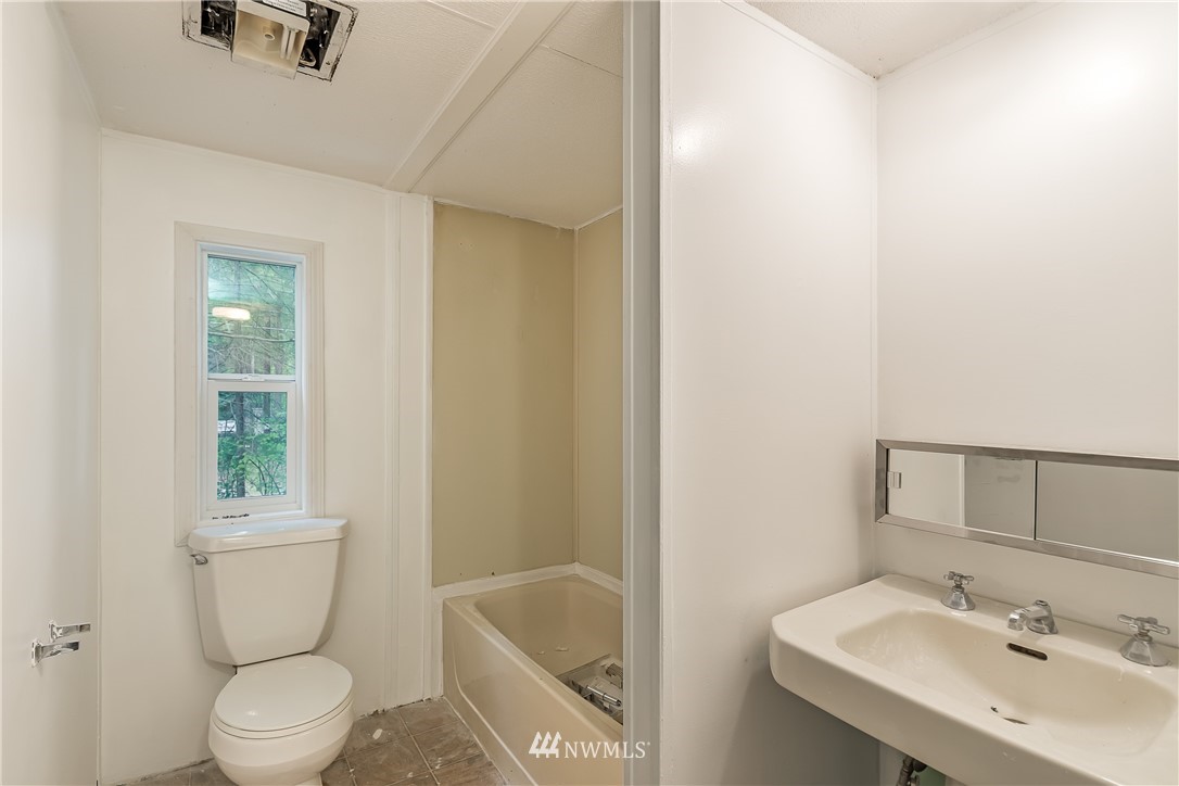 6154 Shamrock Road Maple Falls, WA 98266 - Photo 13 of 20 Gallery Image 13
