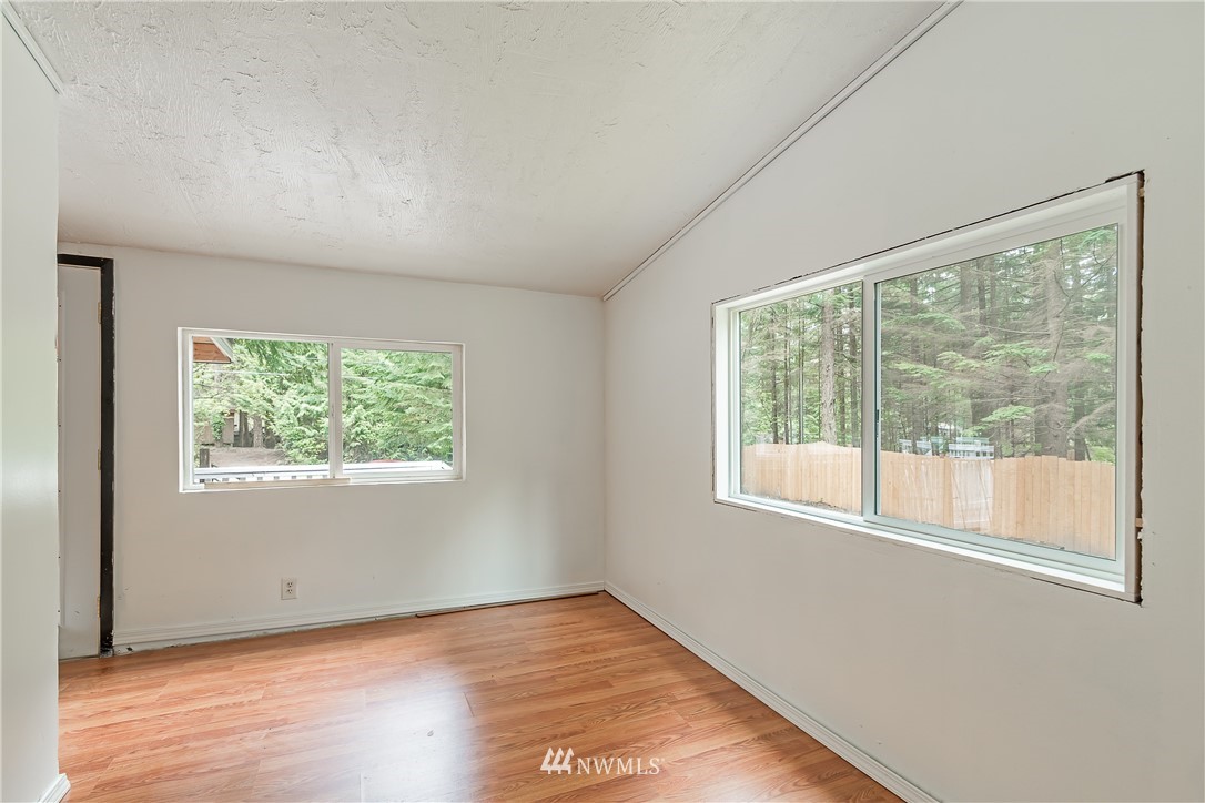 6154 Shamrock Road Maple Falls, WA 98266 - Photo 3 of 20 Gallery Image 3