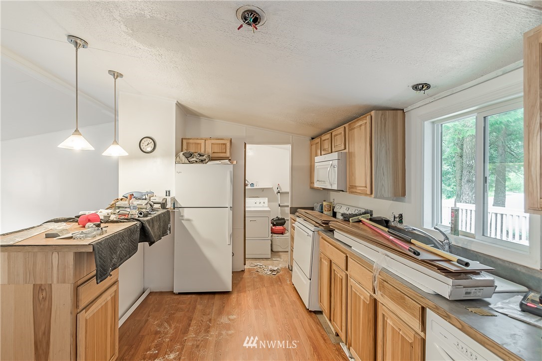 6154 Shamrock Road Maple Falls, WA 98266 - Photo 5 of 20 Gallery Image 5