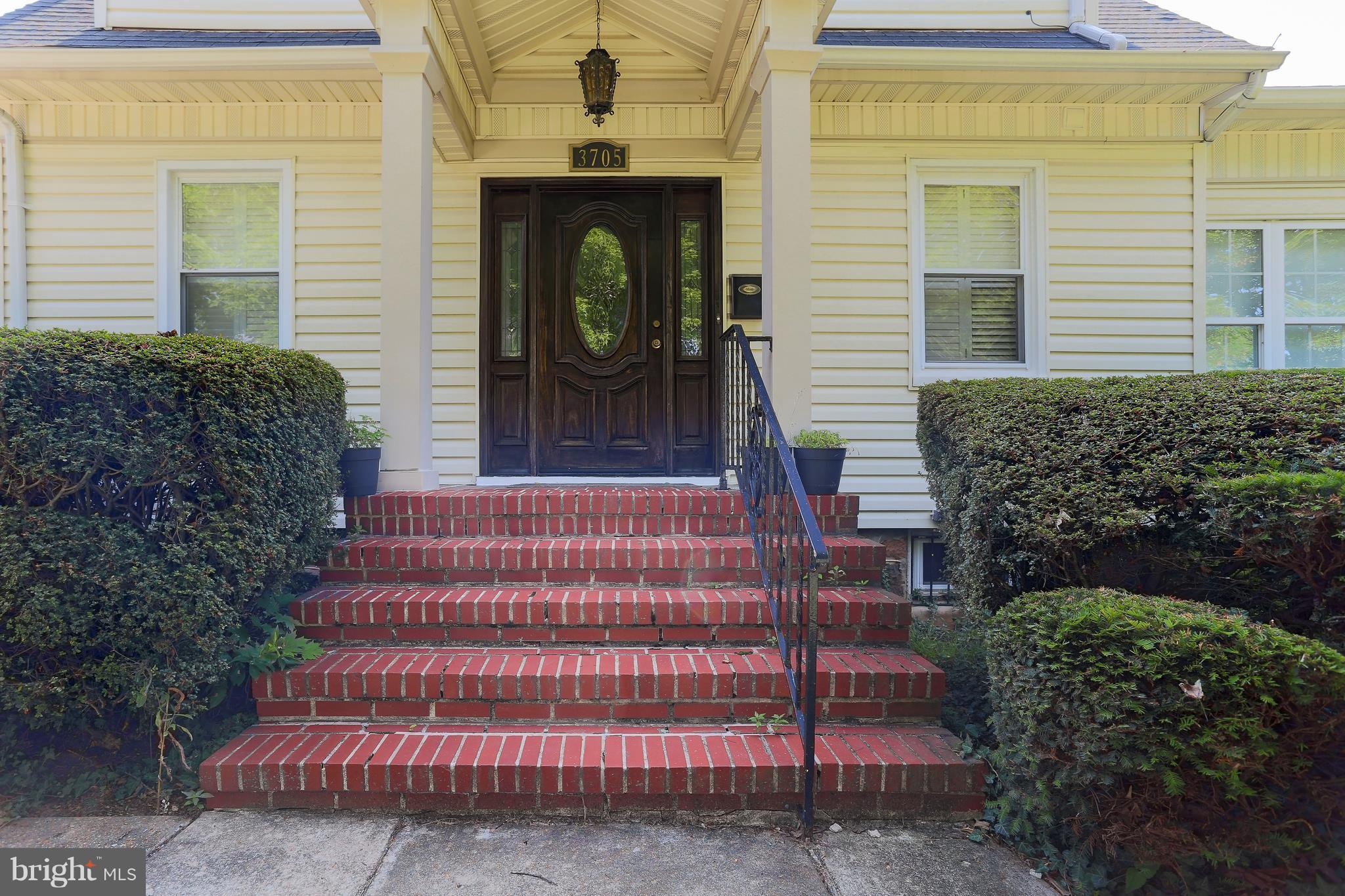Exterior (Front)
