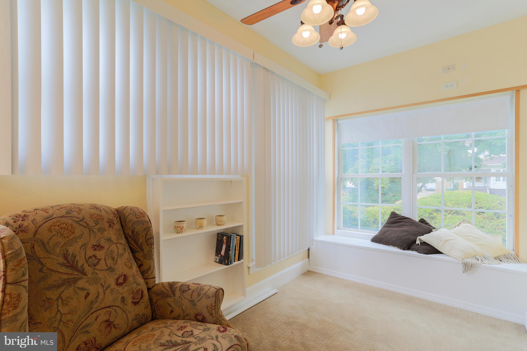 3705 Cedardale Road Baltimore, MD 21215 - Photo 11 of 30 Family Room