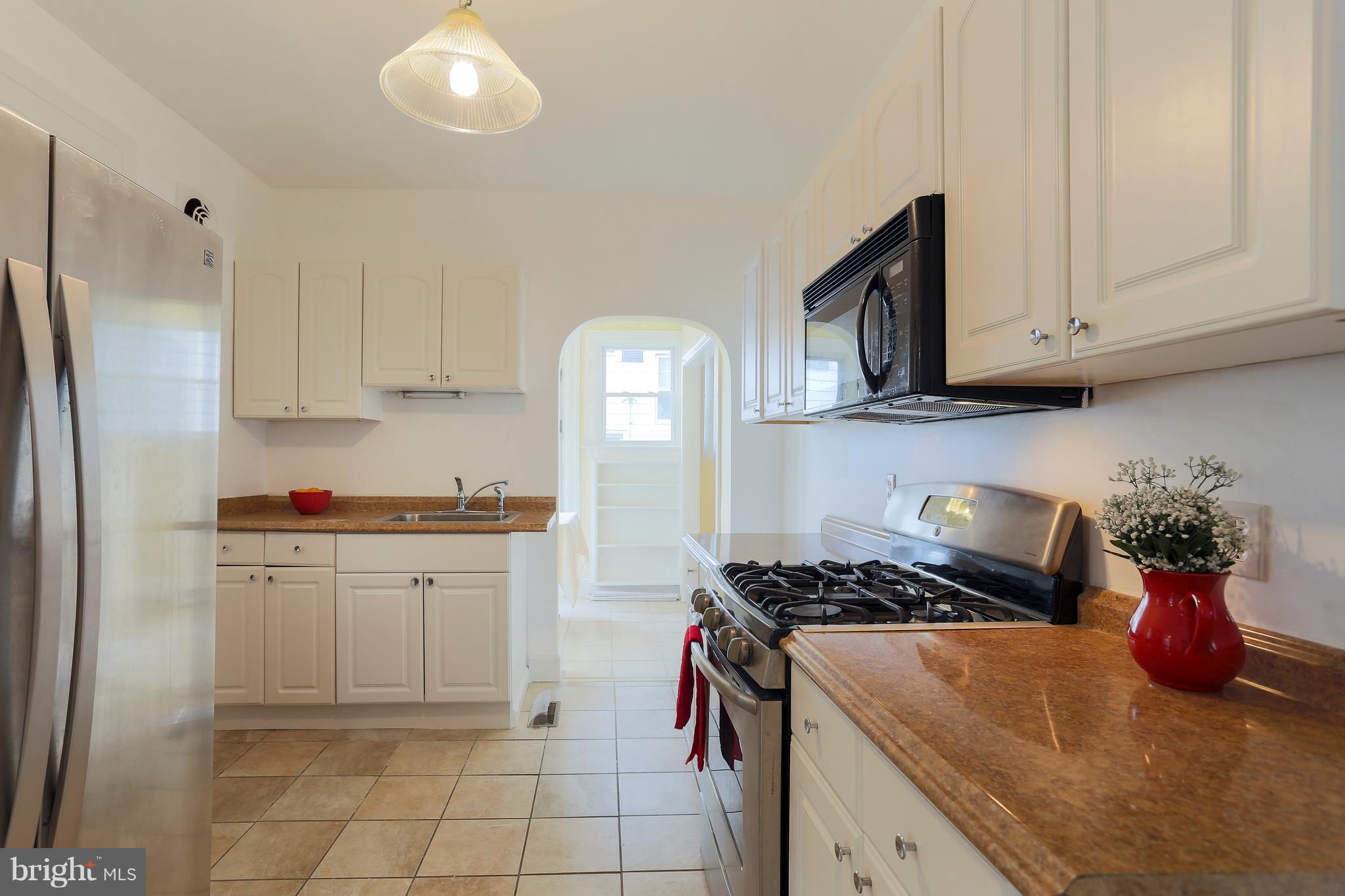 3705 Cedardale Road Baltimore, MD 21215 - Photo 9 of 30 Kitchen