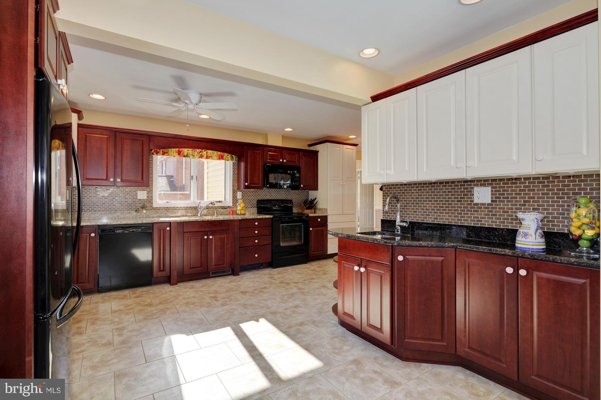 2312 Riverview Road Baltimore, MD 21221 - Photo 4 of 30 Kitchen