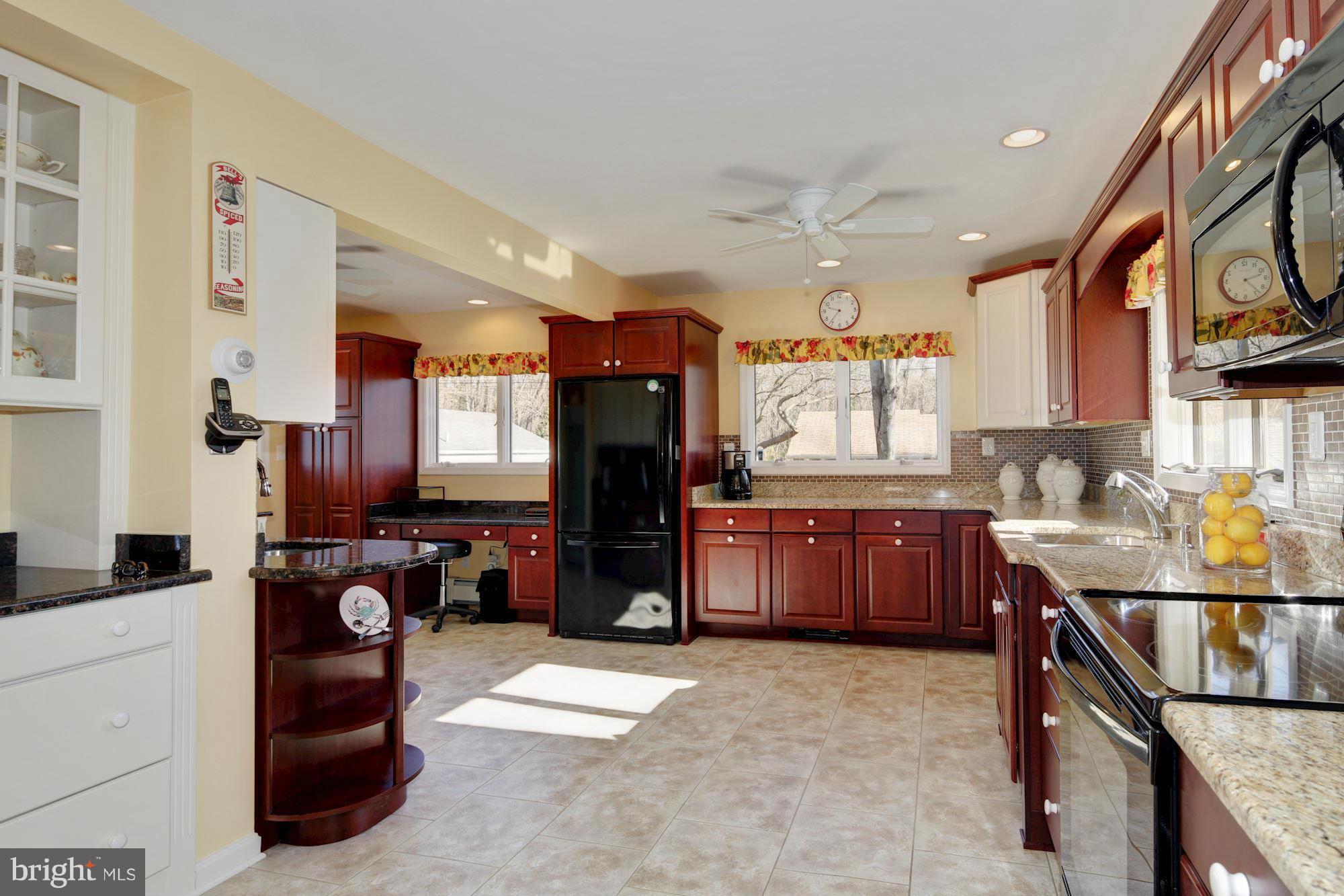 2312 Riverview Road Baltimore, MD 21221 - Photo 5 of 30 Kitchen