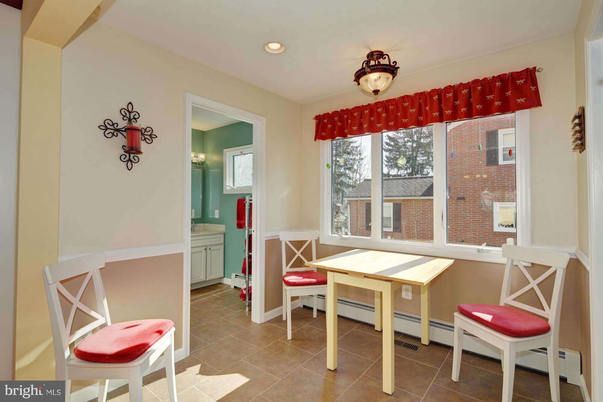 2312 Riverview Road Baltimore, MD 21221 - Photo 10 of 30 Breakfast Room