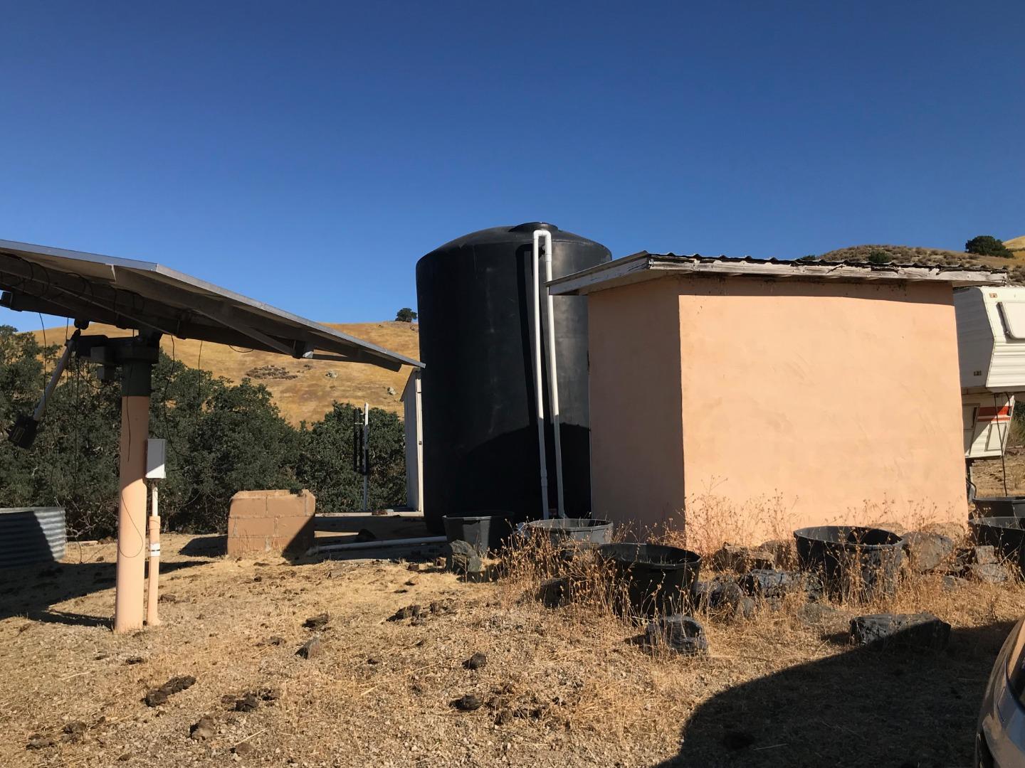 19967 Panoche Road Paicines, CA 95043 - Photo 32 of 33 a view of a backyard with chairs