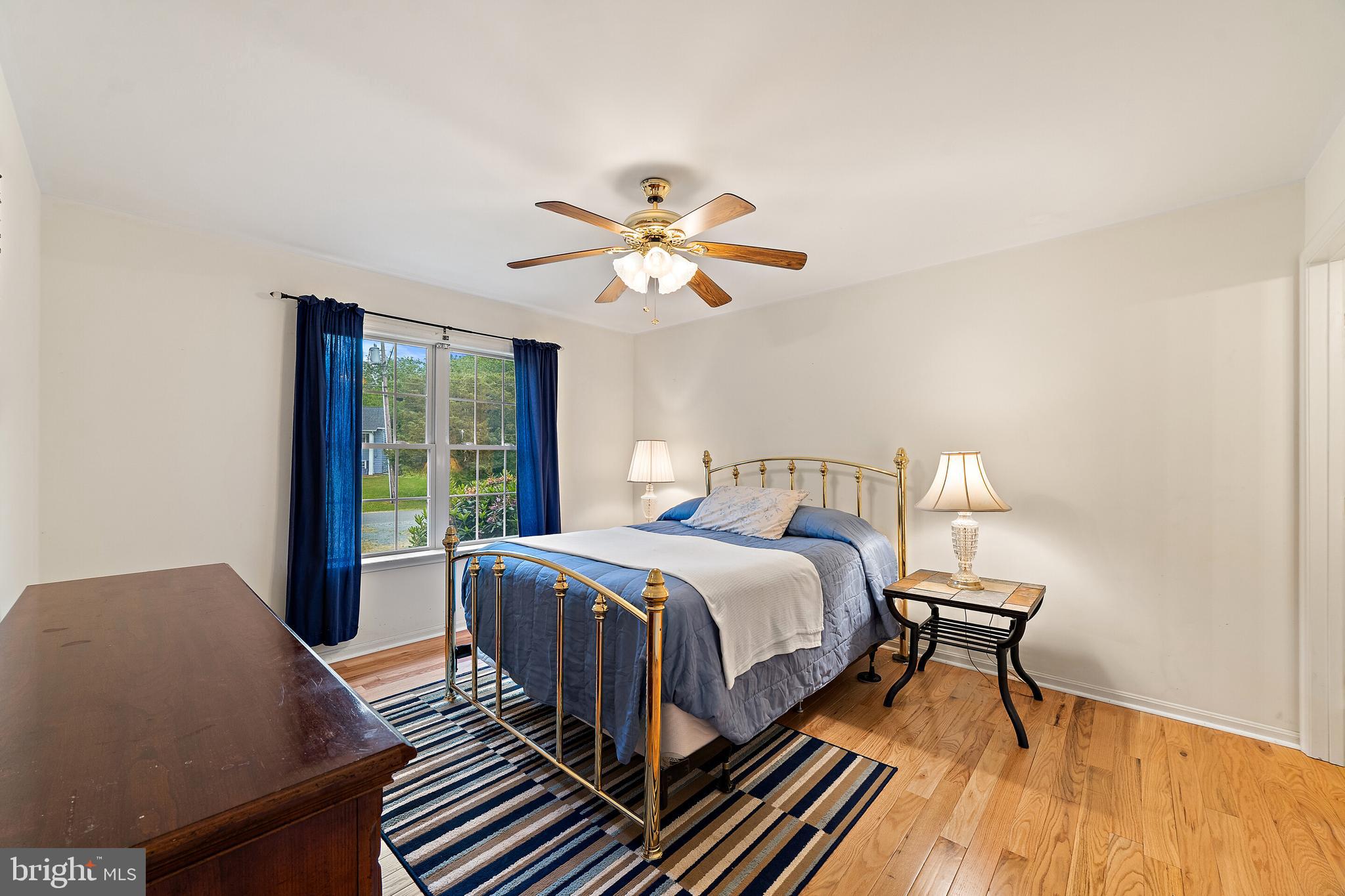302 North Duey Road Remington, VA 22734 - Photo 15 of 34 large master bedroom