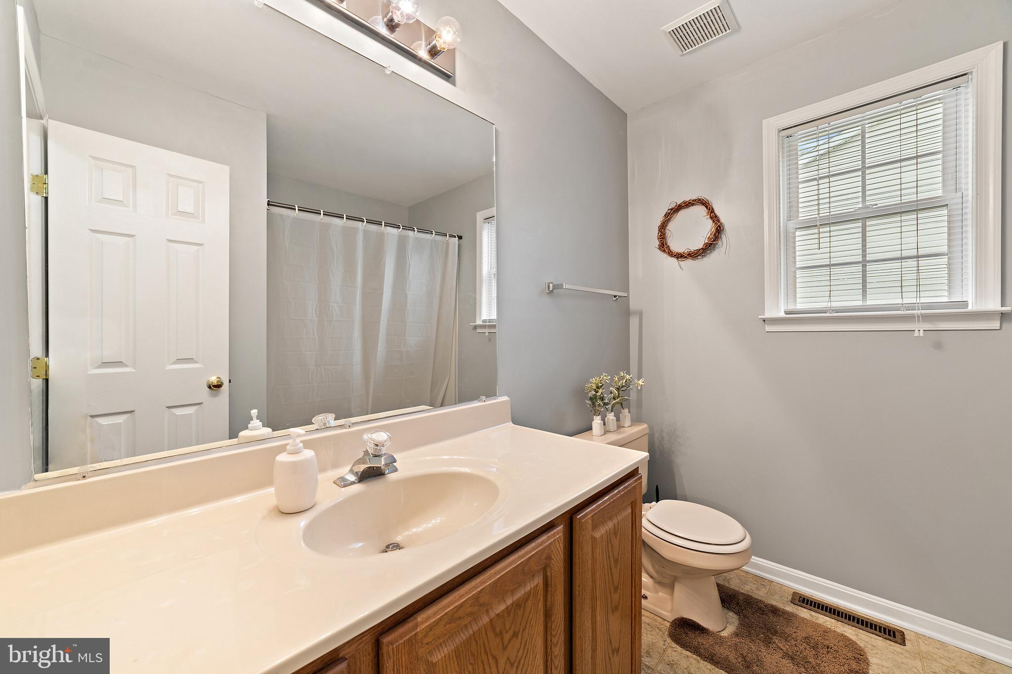 302 North Duey Road Remington, VA 22734 - Photo 22 of 34 Full bath