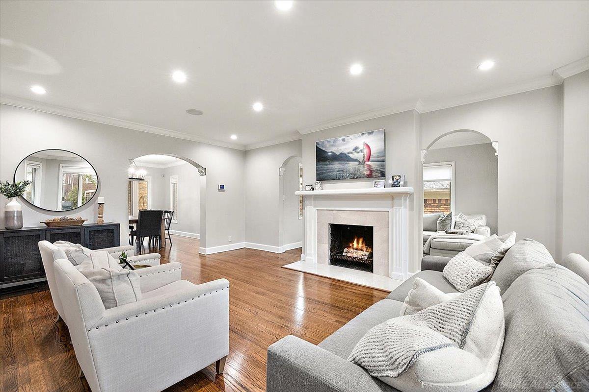 719 Fisher Road Grosse Pointe, MI 48230 - Photo 8 of 60 Gallery Image 8