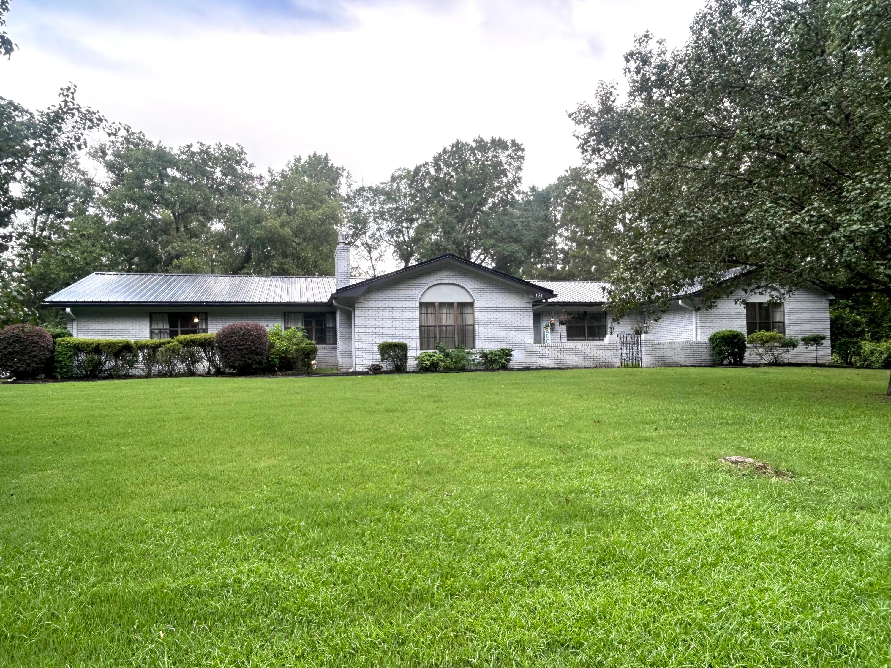 151 Deer Park Road Tupelo, MS 38804 - Photo 1 of 40 Gallery Image 1