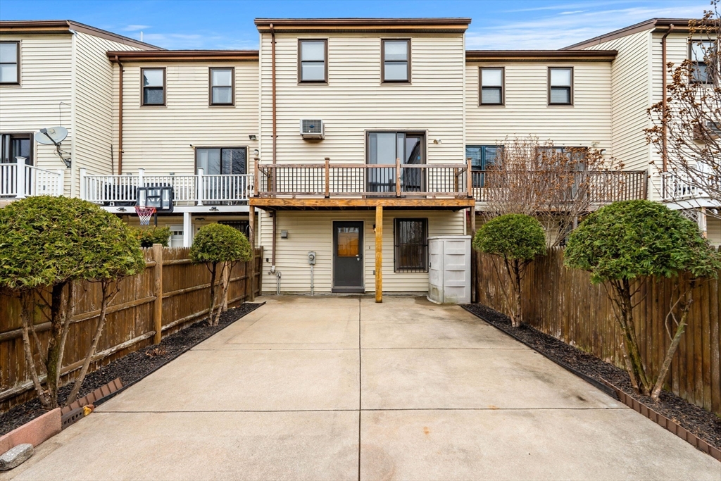 34 Whitby Street, Unit 34 Boston, MA 02128 - Photo 2 of 30