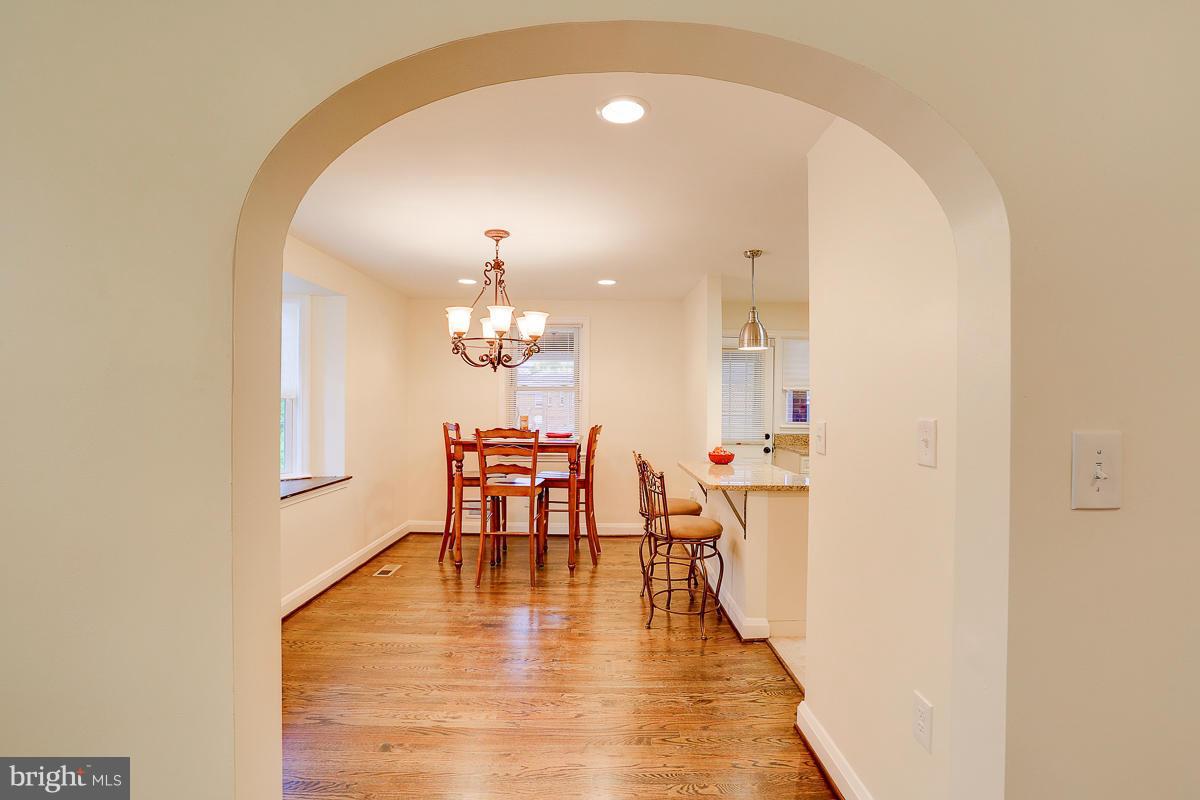 8443 Pleasant Plains Road Baltimore, MD 21286 - Photo 8 of 29 Dining Room