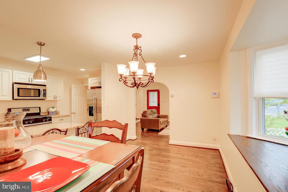 8443 Pleasant Plains Road Baltimore, MD 21286 - Photo 10 of 29 Dining Room