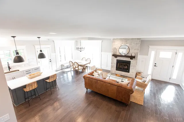 a view of empty room