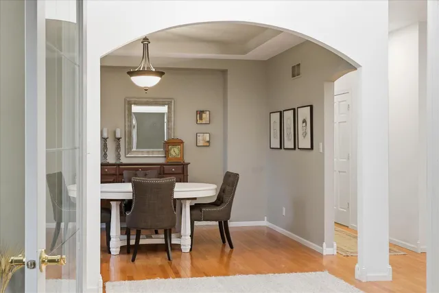 $799,000 | 10038 North Cedarburg Road, Mequon, WI 53092